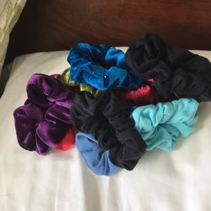 11 pack of scrunchies never worn
